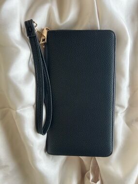 Black Pebbled Wristlet Phone Wallet
